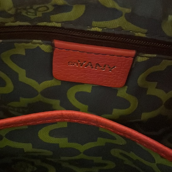 Oryany Mauve Leather Crossbody Purse. - Picture 4 of 4